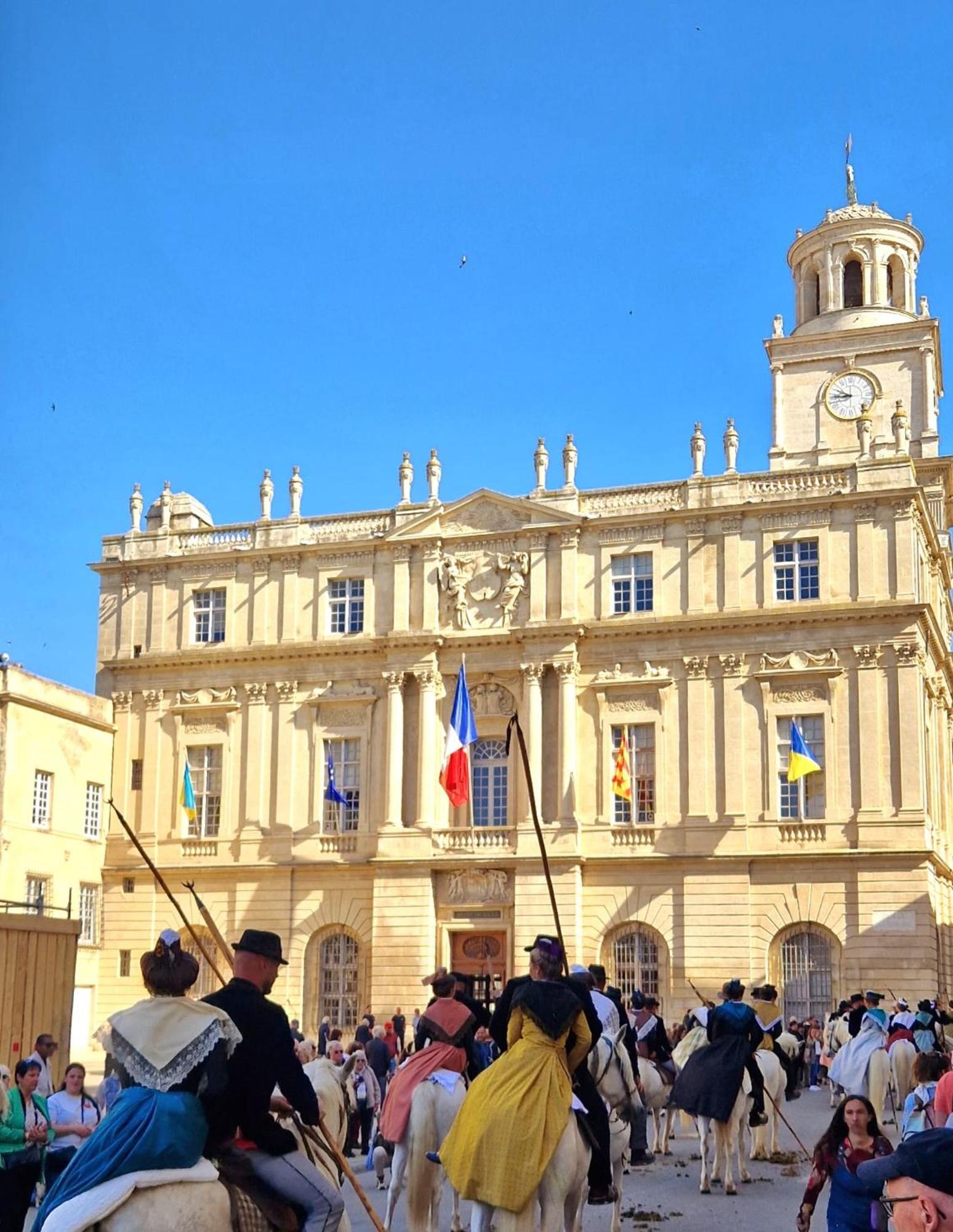 Ferienwohnung Capucines, Un Jardin Secret Dans Le Centre Historique Arles Exterior foto